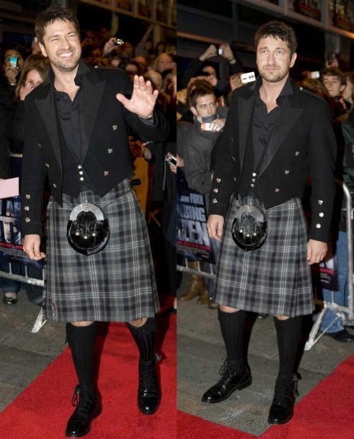 5a95b689eb4e3_GerardButlerKilt.jpg.900e009a5fd0d08629d19f2798cc0959.jpg