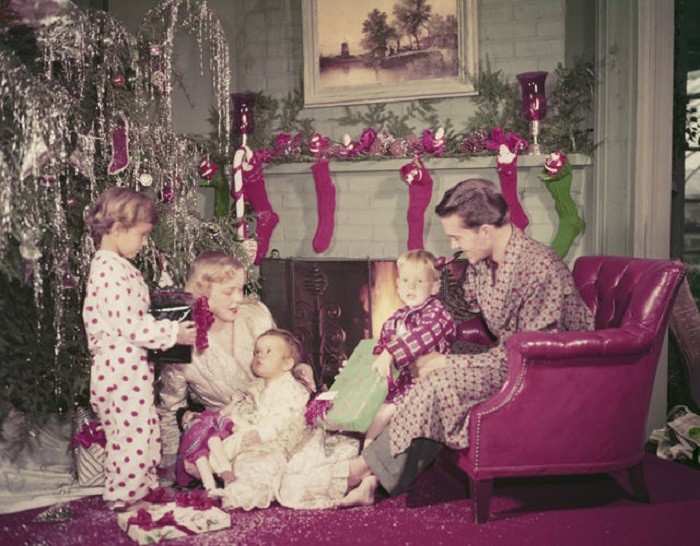 vintage-christmas-2.jpg.301f6b6ea1a24e624e9412def4a6d4d6.jpg