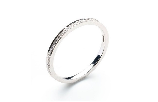 annoushka-eternity-ring-kate-z.jpg.ad4ae6f608efb4928f1c13251cfe5de8.jpg