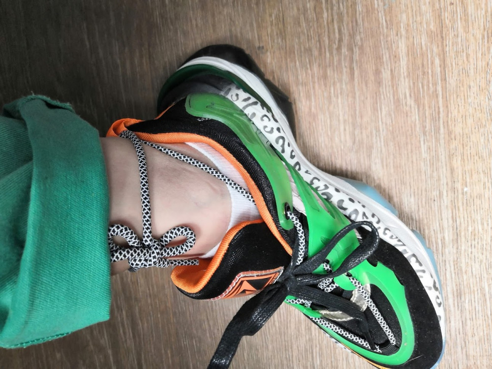зеленые кроссовки..jpg