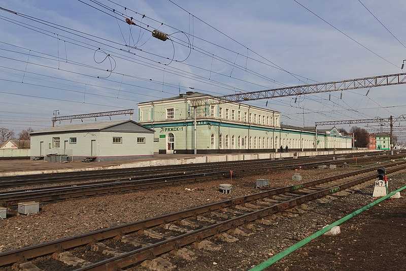 Ryazhsk_(Ryazan_Oblast)_03-2014_img1_-_train_station.jpg.d5ac75594514dc3d57b7b6d6989b4588.jpg
